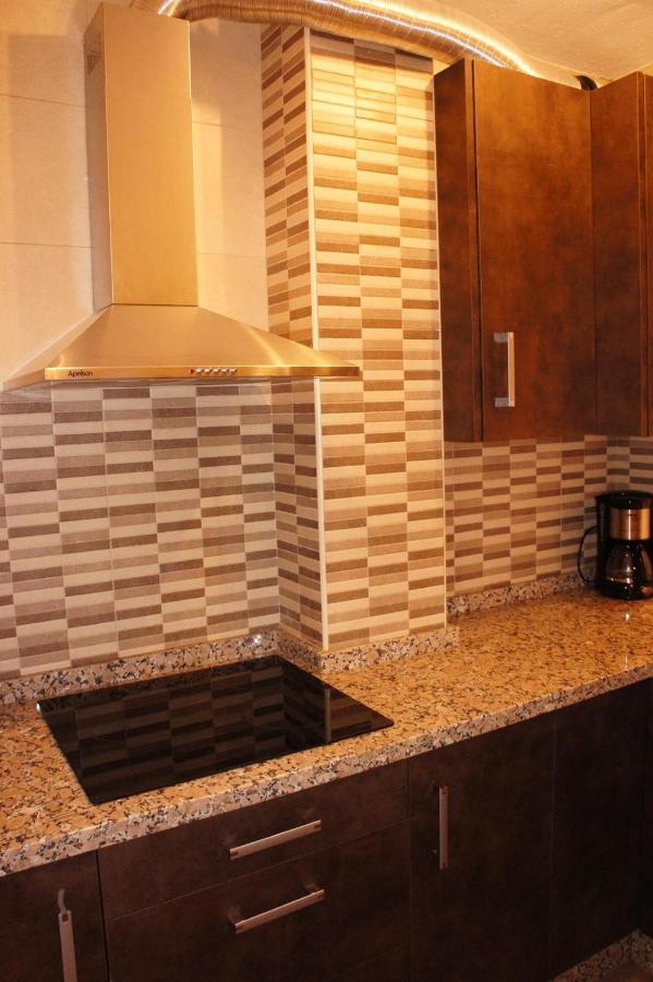 Cozy Apartment In Fuengirola! Baesta Laege Exterior foto